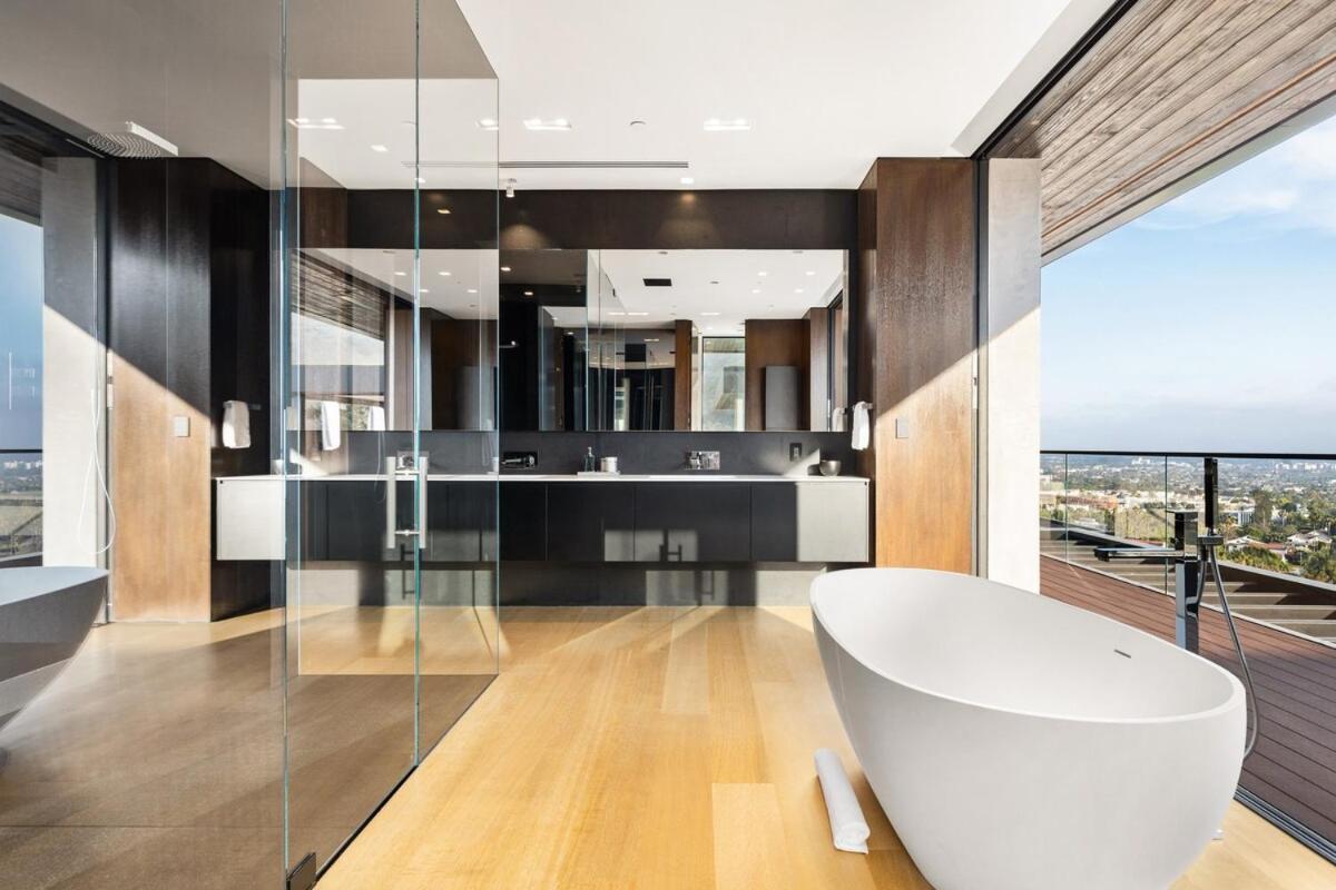 Villa California Crystal *