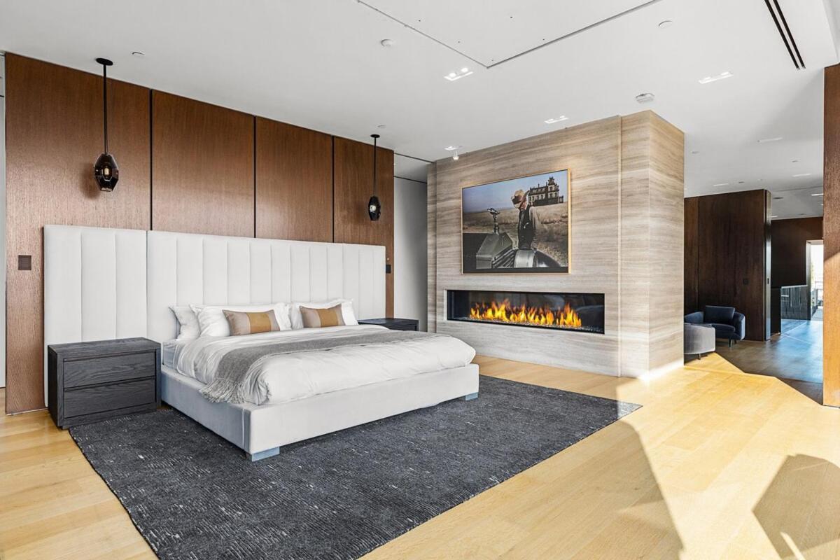 Villa California Crystal